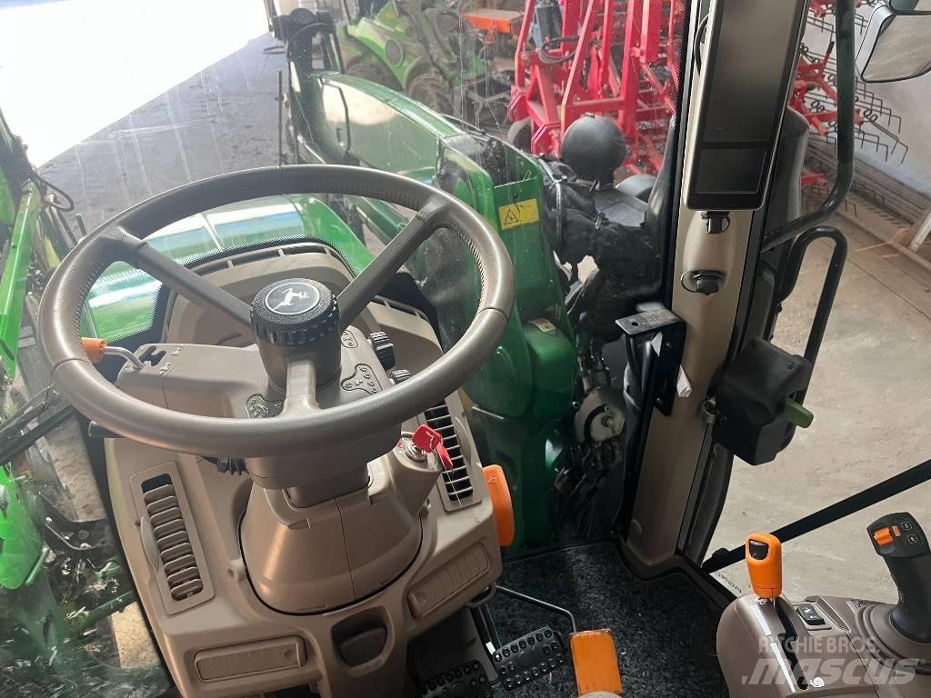 John Deere 6120 M Traktorok