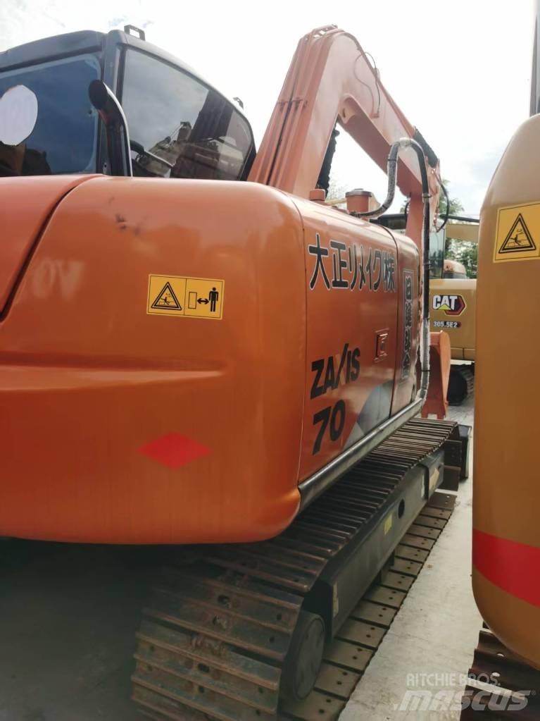 Hitachi ZX 70 Közepes (midi) kotrók 7 t - 12 t