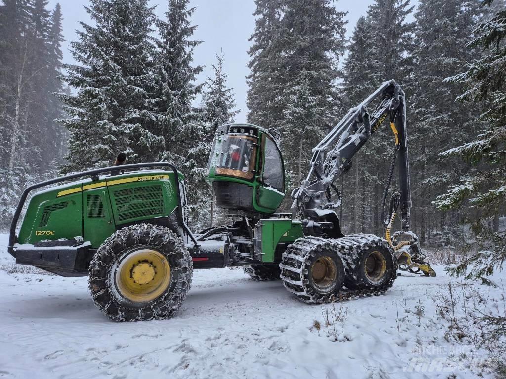John Deere 1270E Betakarítók