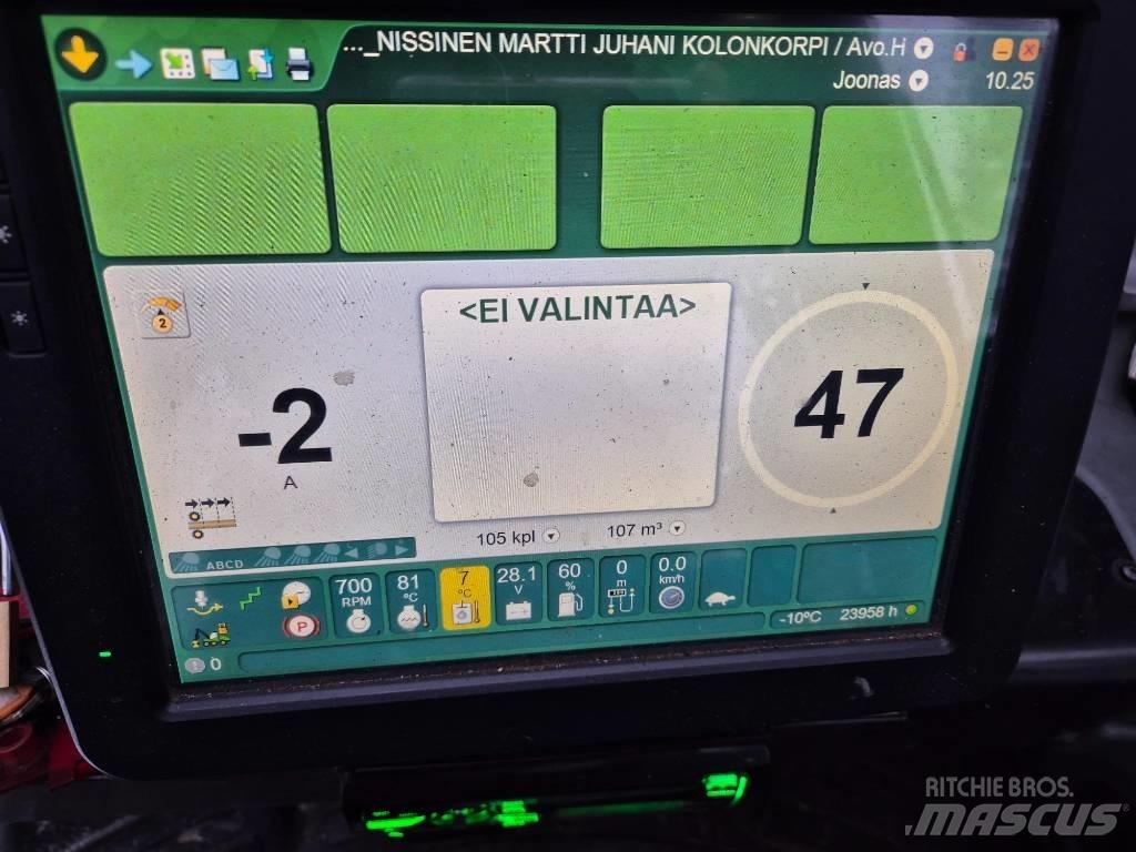 John Deere 1270E Betakarítók