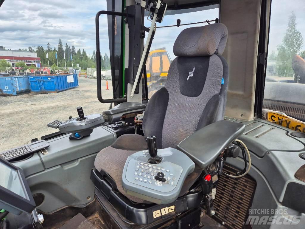 John Deere 1270E Betakarítók