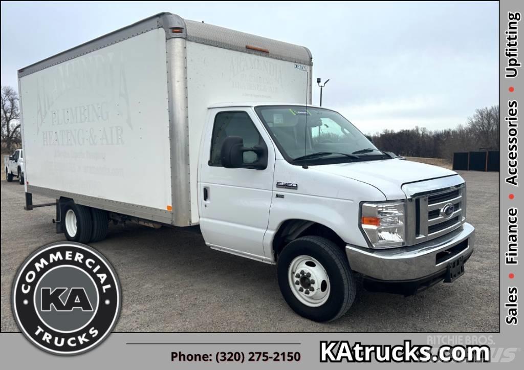 Ford E 350 SD Dobozos teherautók