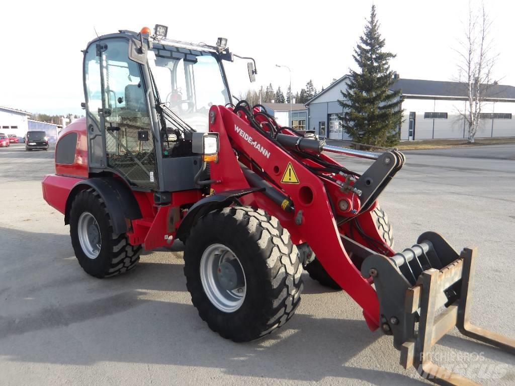 Weidemann 4080 Gumikerekes homlokrakodók