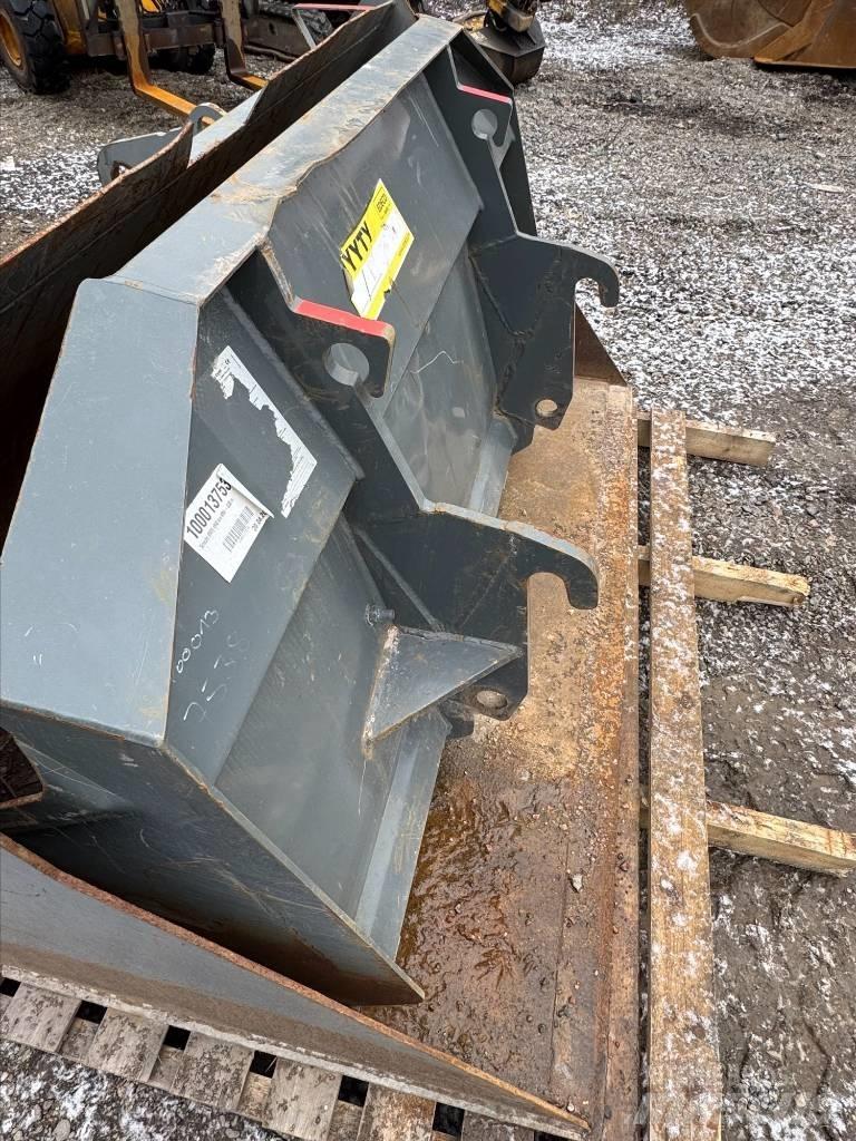 Weidemann 4080 Gumikerekes homlokrakodók