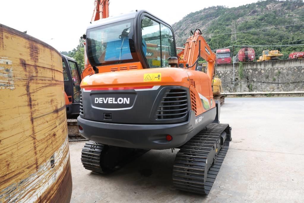 Develon DX 60 E-10 N Gumikerekes kotrók