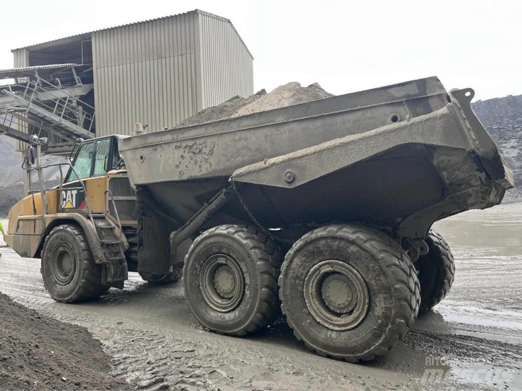 CAT 730 C Csuklósdömperek