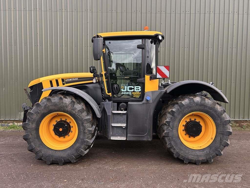 JCB Fastrac 4220 Traktorok