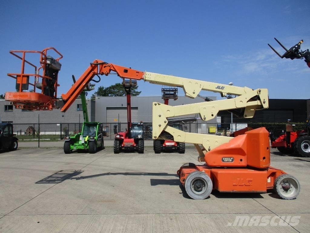 JLG E400 AJPN (687) Kompakt önjáró emelők