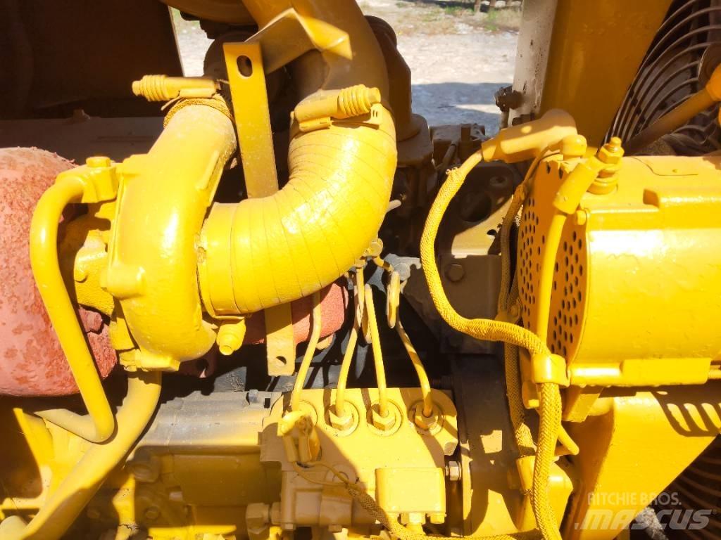 CAT D 4 H lánctalpas dózerek