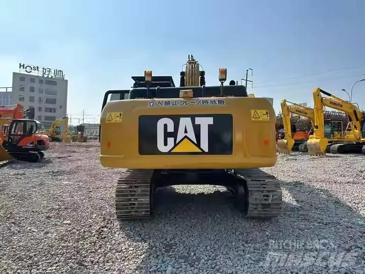 CAT CAT324D2 Közepes (midi) kotrók 7 t - 12 t