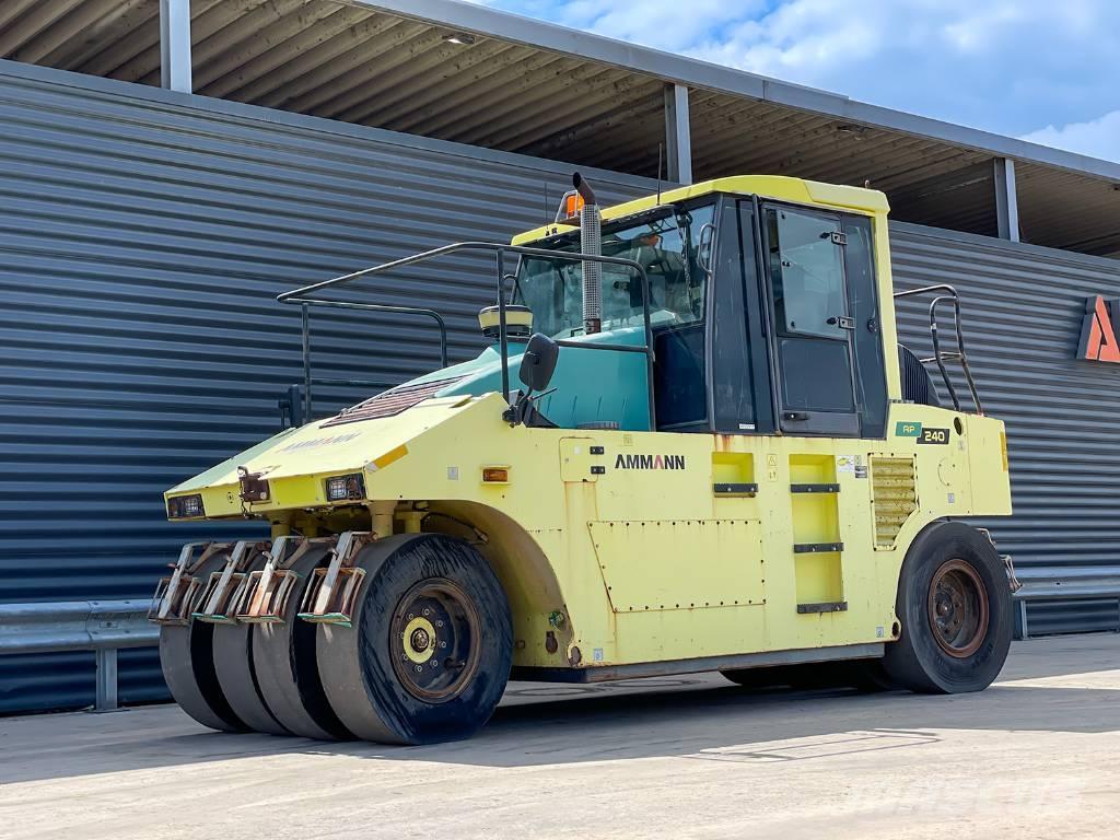 Ammann AP 240 Pneumatikus kerekes hengerek