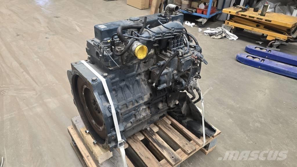 Kubota V 2403 Motorok