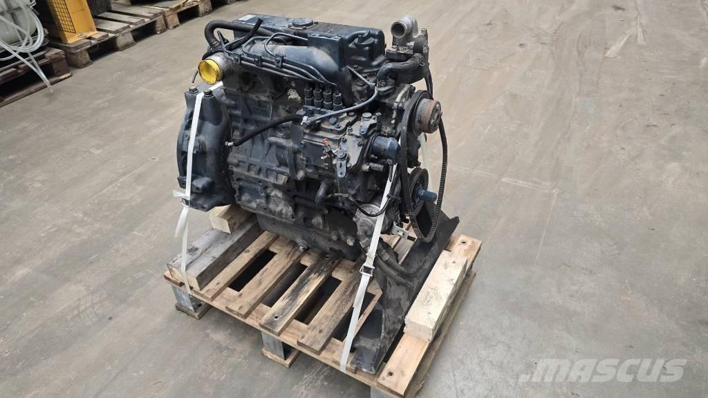 Kubota V 2403 Motorok