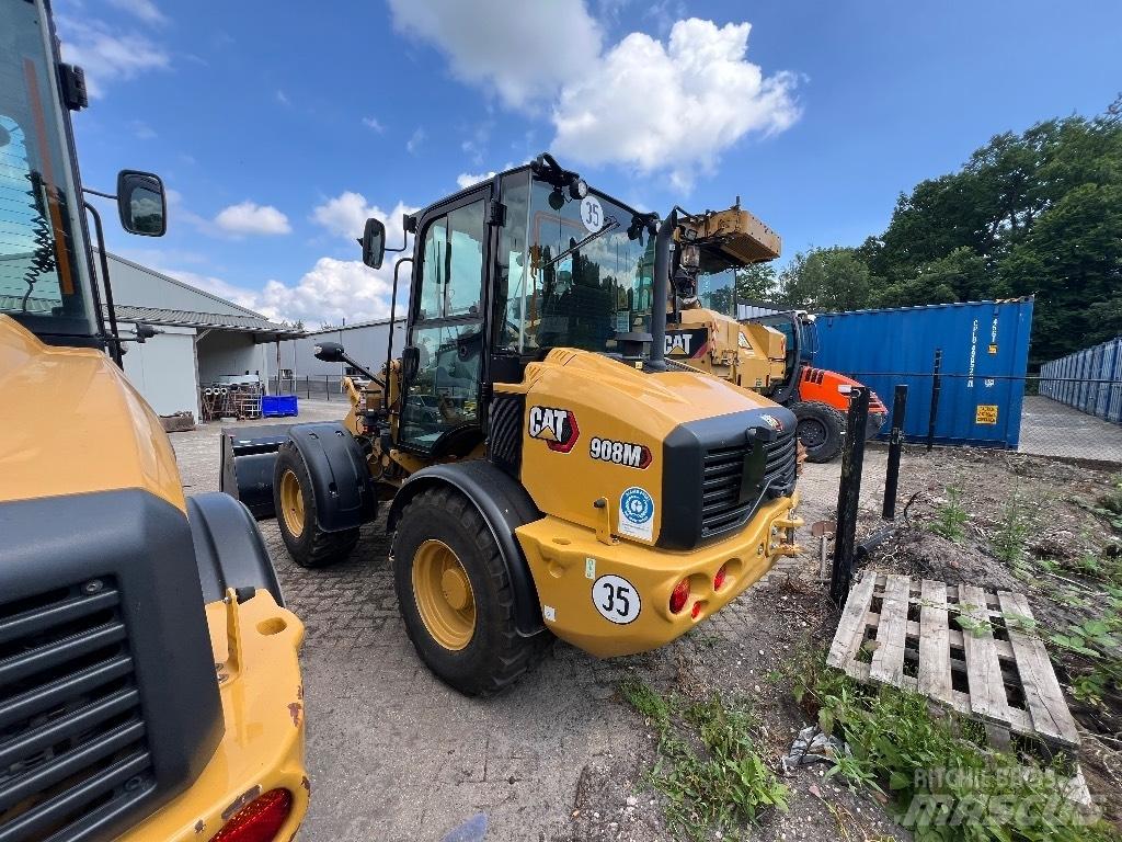 CAT 908M - 908 M Gumikerekes homlokrakodók