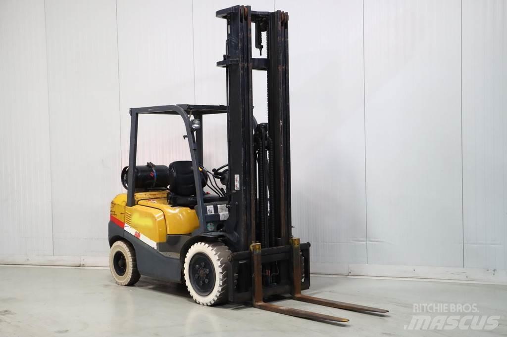 TCM FG30T3 Gázüzemű targoncák