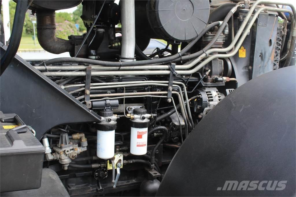 New Holland TM175 Traktorok