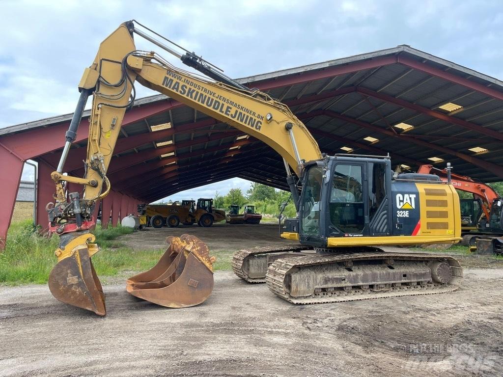 CAT 323 EL Lánctalpas kotrók