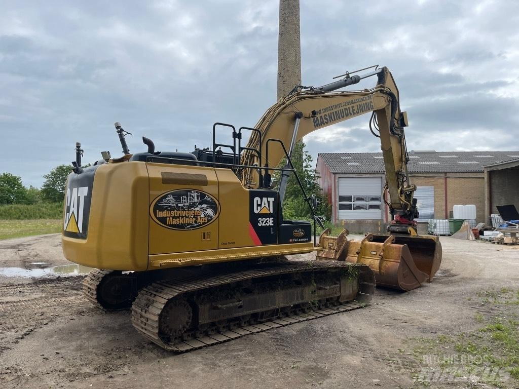CAT 323 EL Lánctalpas kotrók