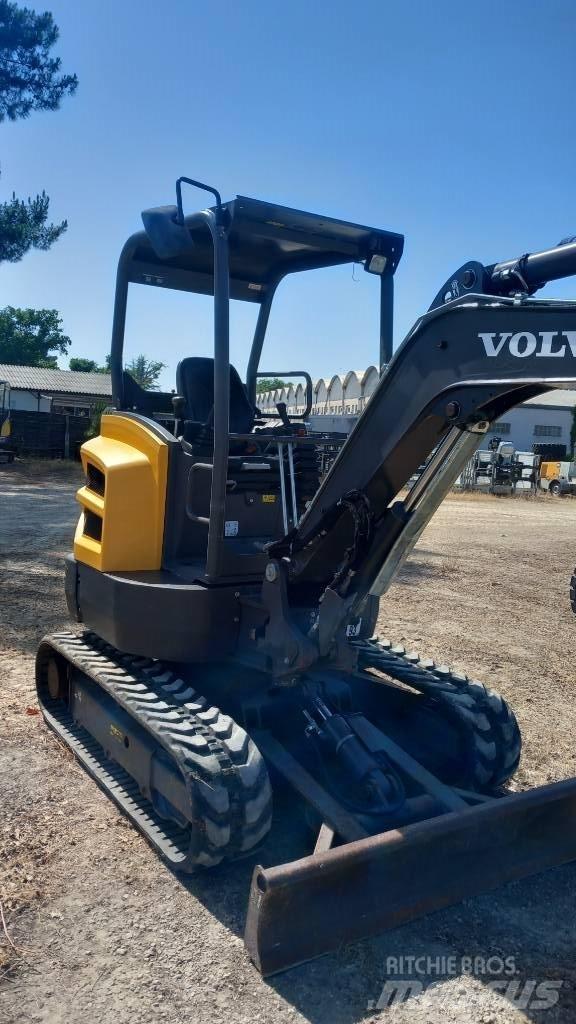 Volvo EC 27 D Mini kotrók < 7t