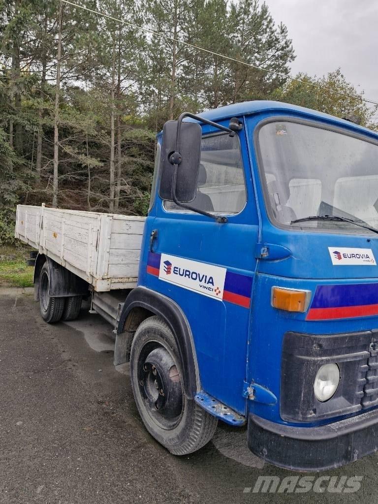 Avia 30N Platós / Ponyvás teherautók