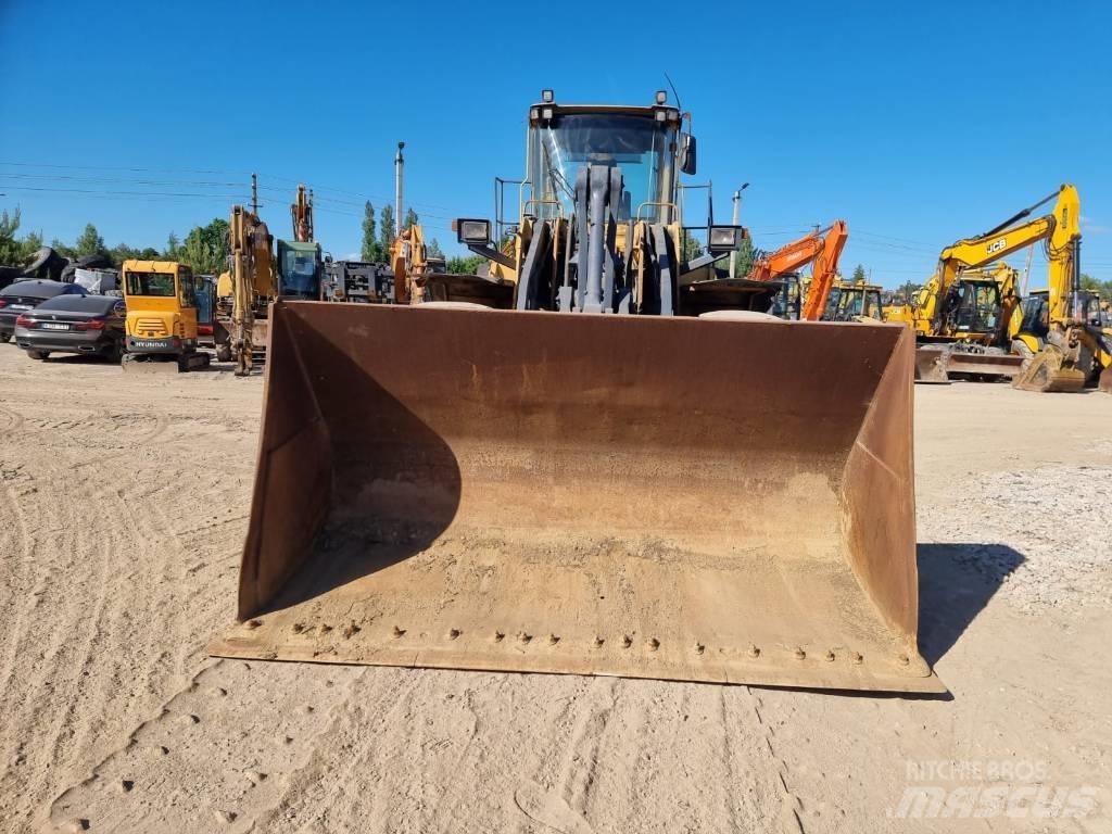 Volvo L 180 E Gumikerekes homlokrakodók