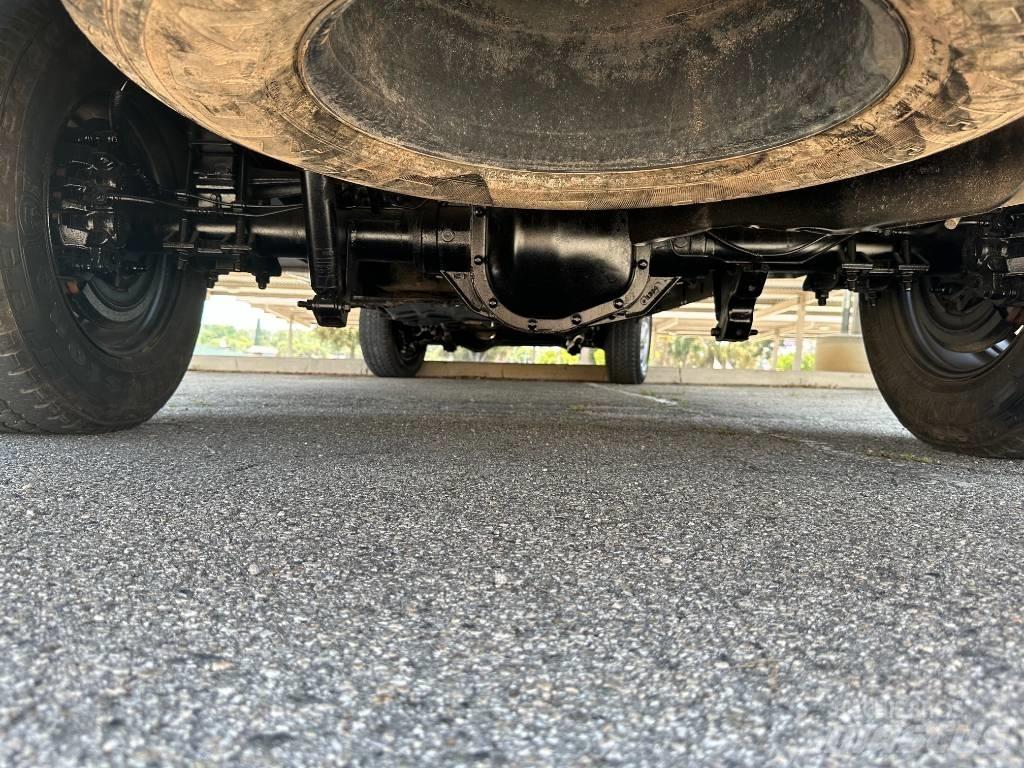 Ford F 250 SD Kis teherszállító/Platós kocsi