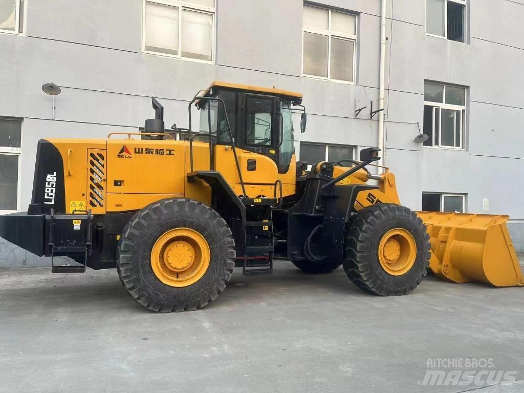 SDLG 958L Gumikerekes homlokrakodók