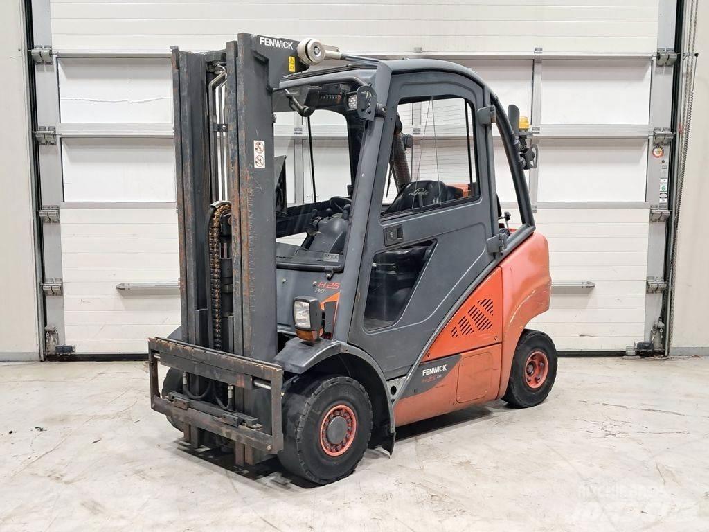 Linde H25T-02 Gázüzemű targoncák