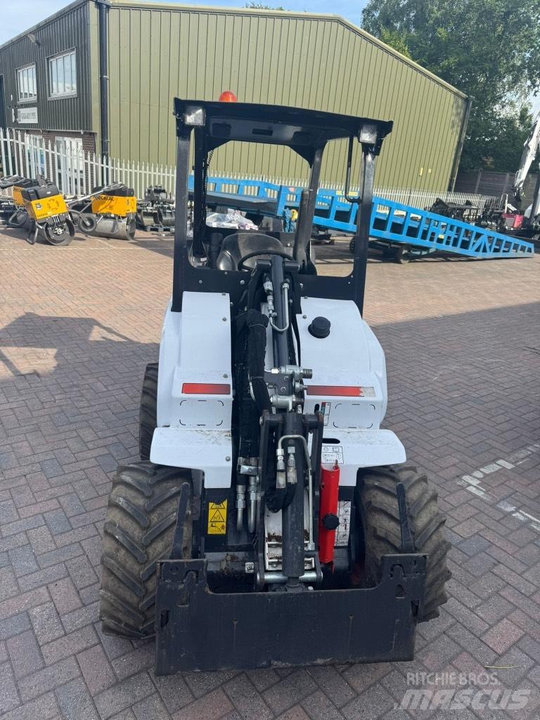 Bobcat L 28 Mini homlokrakodók