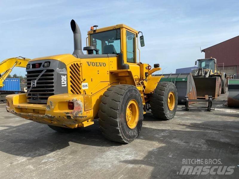 Volvo L 120 E.Ref.10 Gumikerekes homlokrakodók