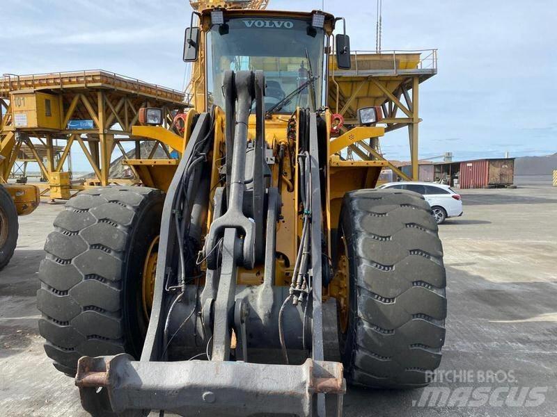 Volvo L 120 E.Ref.10 Gumikerekes homlokrakodók