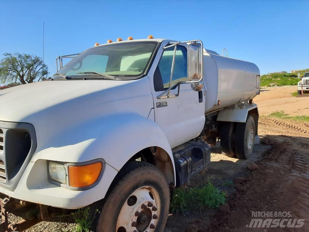 Ford F 750 Vízszállító teherautók