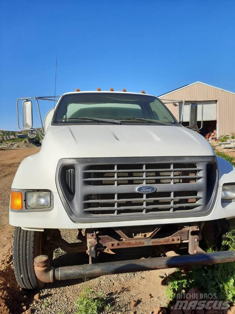 Ford F 750 Vízszállító teherautók