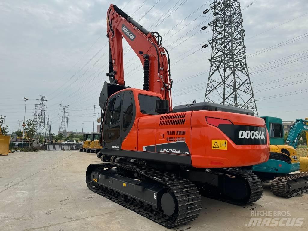 Doosan DX 225 LC-9C Lánctalpas kotrók