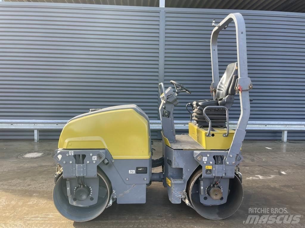Dynapac CC1200 Ikerdobos hengerek