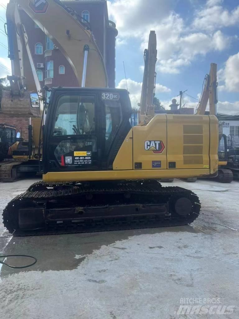 CAT 320 Lánctalpas kotrók