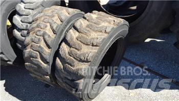 Bobcat Pneus 10-16.5 Gumiabroncsok, kerekek és felnik