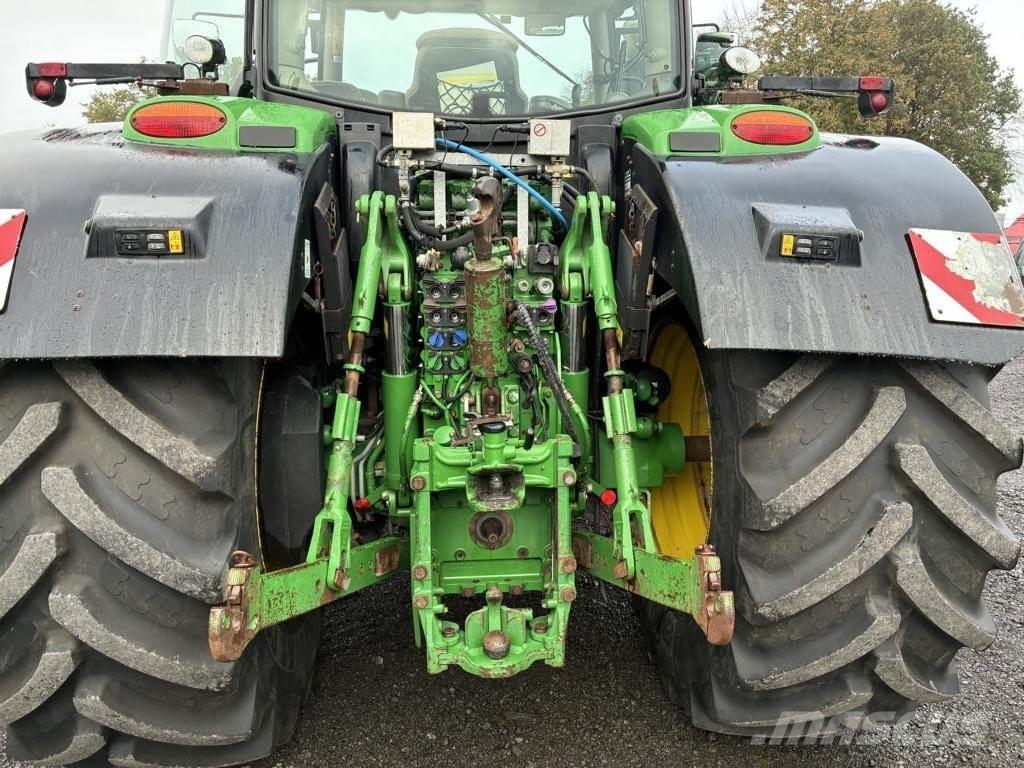 John Deere 6215R Traktorok