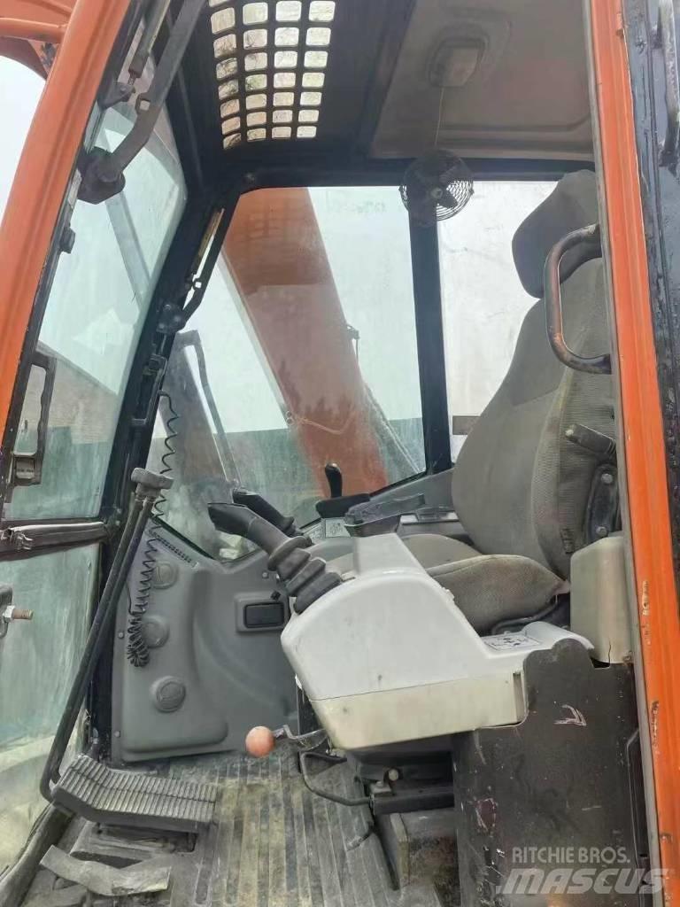 Doosan dx80-9C Lánctalpas kotrók