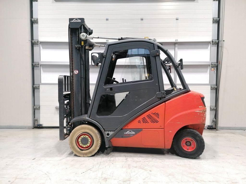 Linde H30CNG-02 Gázüzemű targoncák
