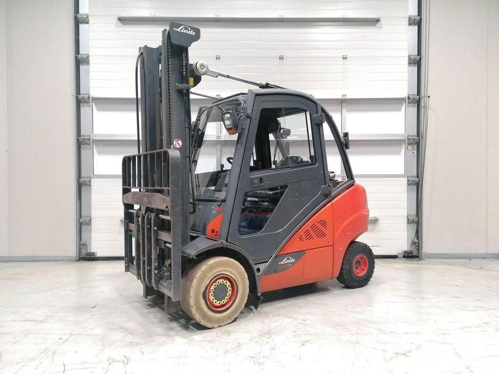 Linde H30CNG-02 Gázüzemű targoncák