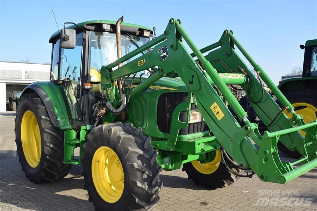 John Deere 6220 Traktorok