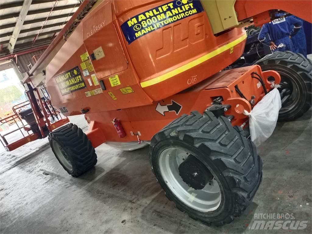 JLG 800AJ Karos emelők