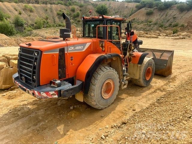 Doosan DL 450-5 Gumikerekes homlokrakodók