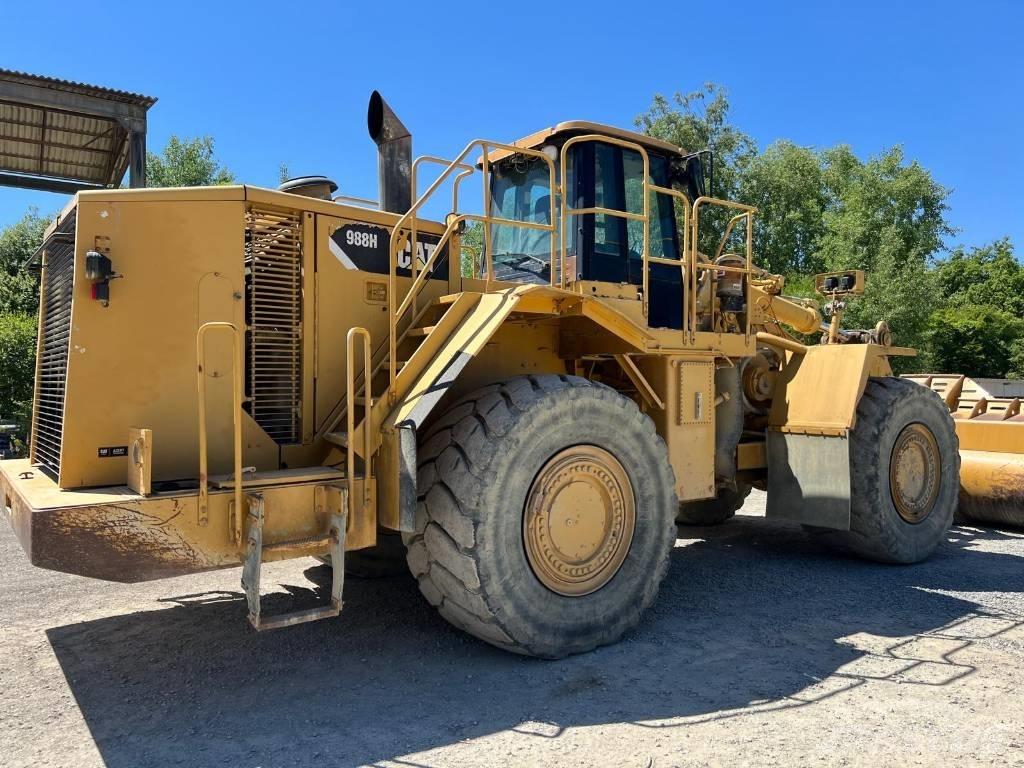 CAT 988 H Gumikerekes homlokrakodók