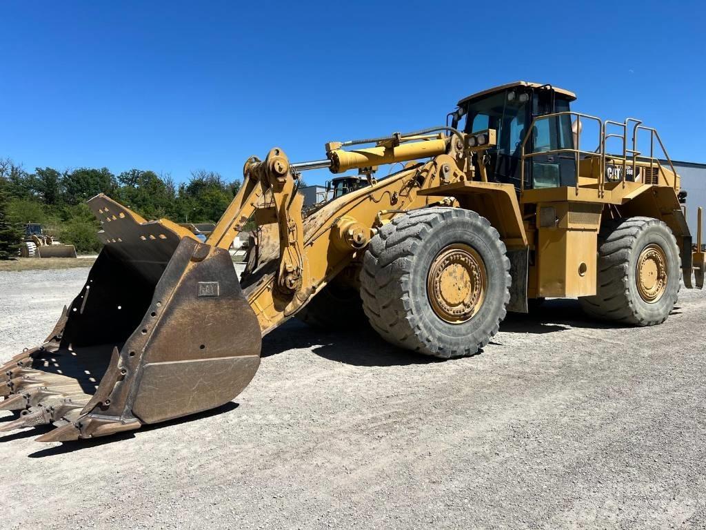 CAT 988 H Gumikerekes homlokrakodók