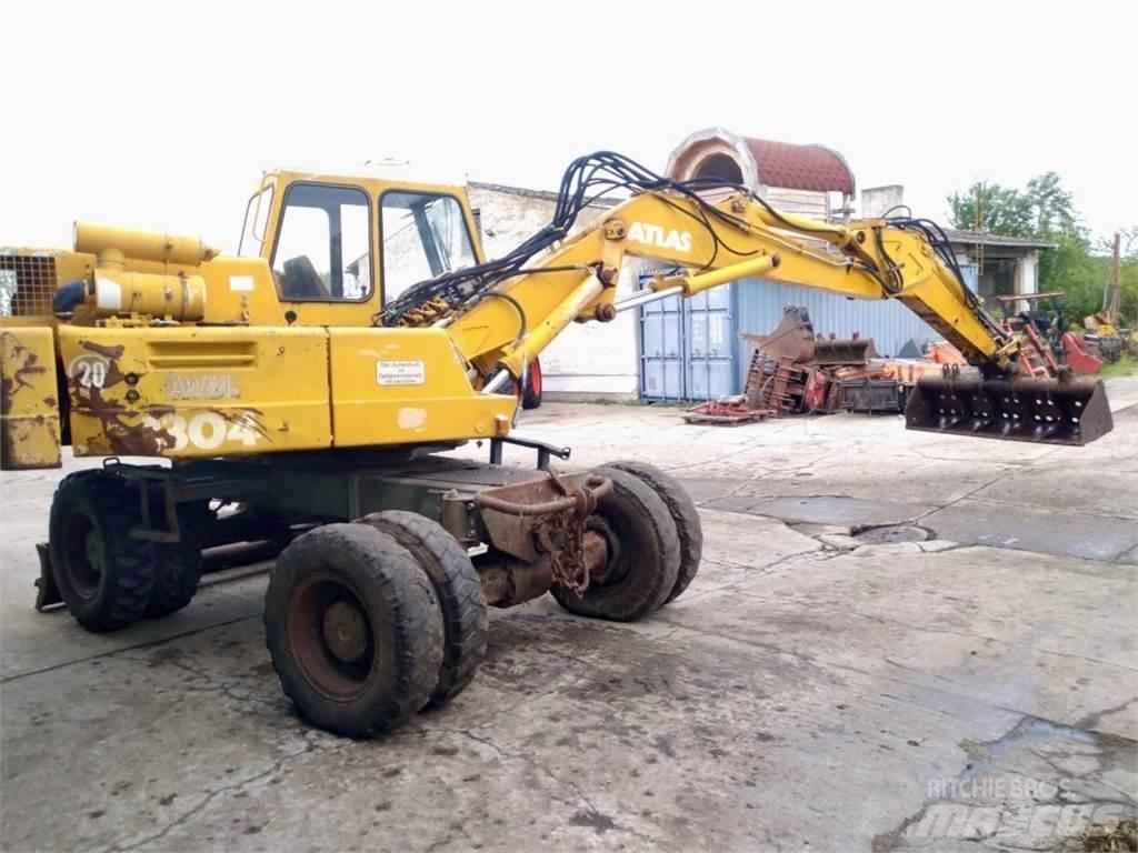 Atlas 1304 Gumikerekes kotrók