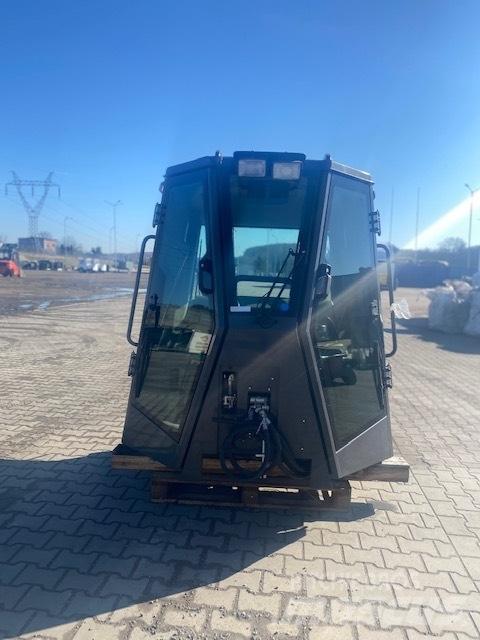 CASE D 1650 NEW CAB Vezetőfülke és belső tartozékok