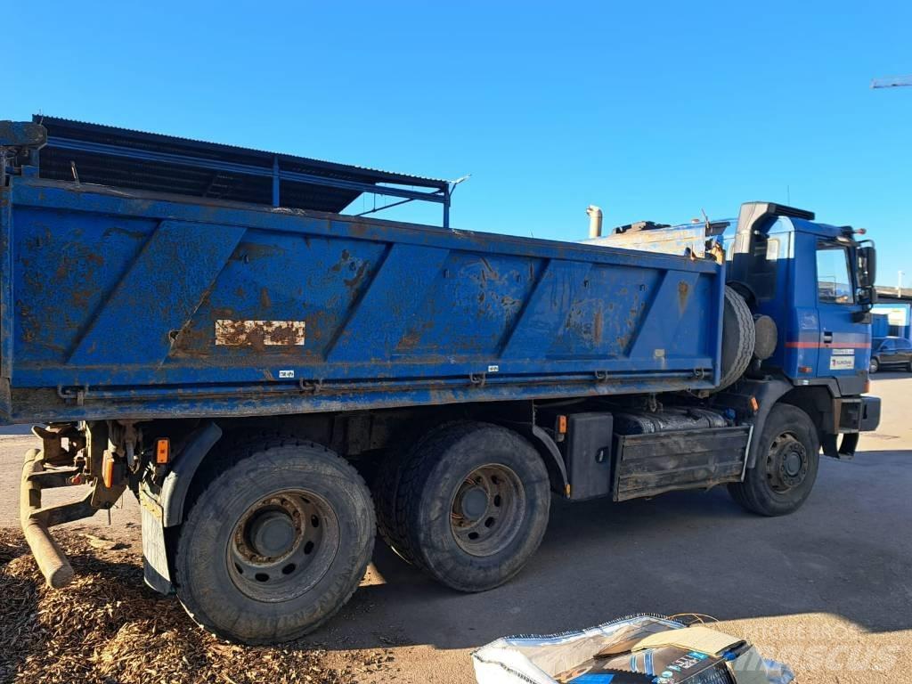 Tatra T 815-2 Terno Billenő teherautók