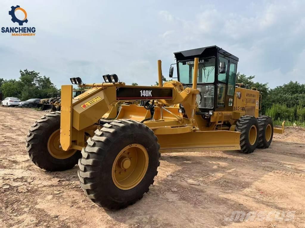 CAT 140K Gréderek